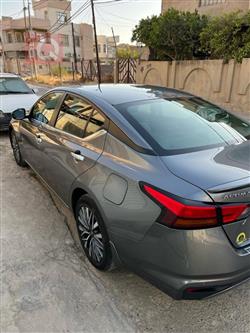 نيسان ألتيما